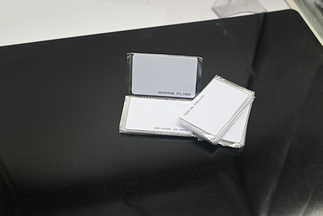 如何利用美發(fā)會(huì)員卡來(lái)留住顧客呢？